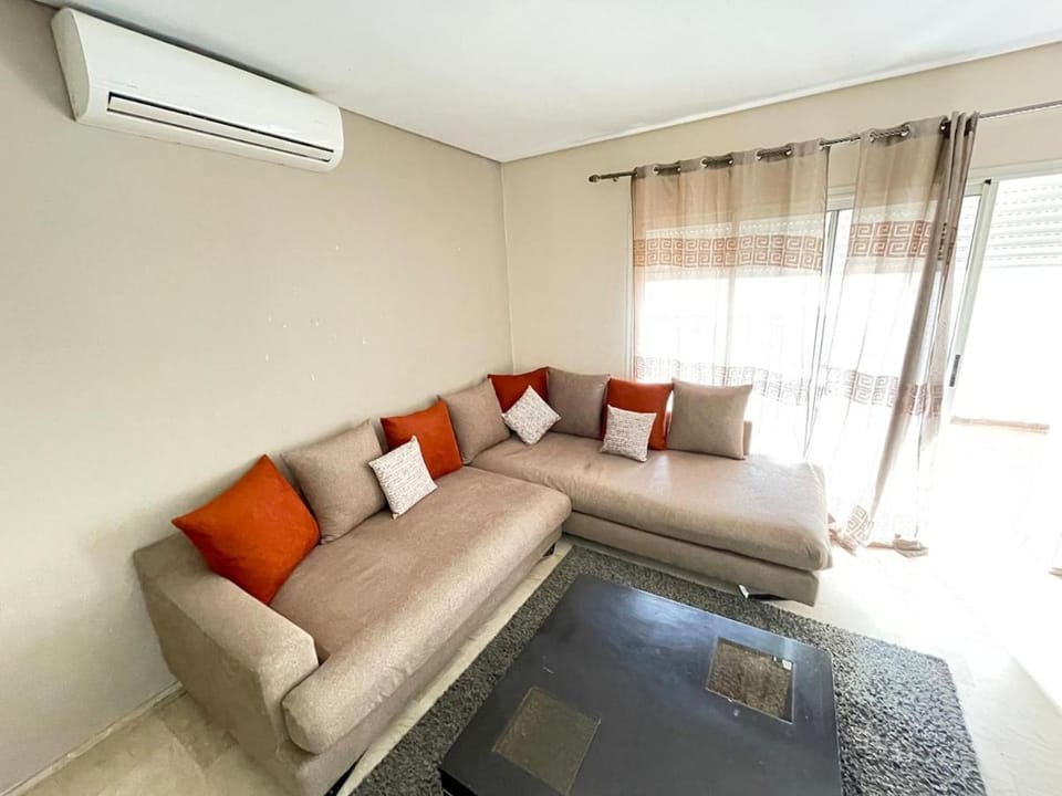 Living room, Seating area, air conditioner