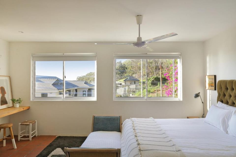 Ocean-View Villa with Pool Villa in Sea Point