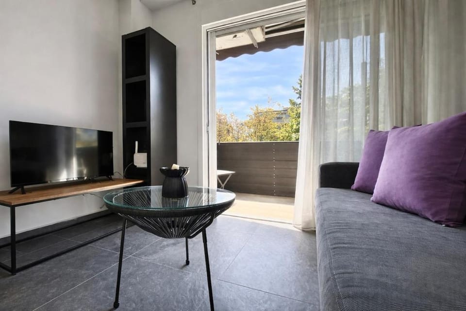 Sea Whisper Apartment in Rafina by ΜΡS Apartment in East Attica Regional Unit, Greece