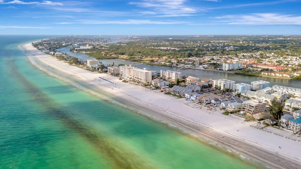 4B Balcony Beachfront access to Indian Rocks Beach House in Indian Shores