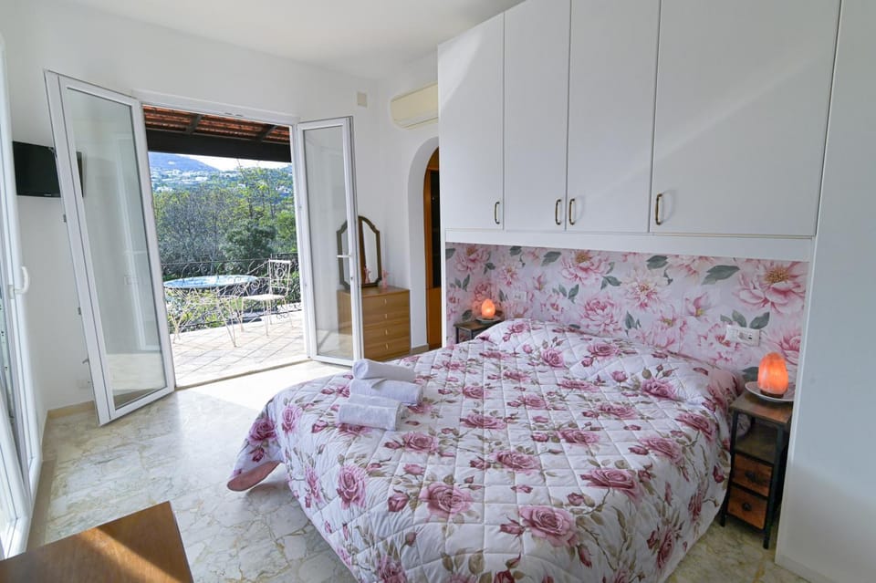 Bed, View (from property/room), Bedroom