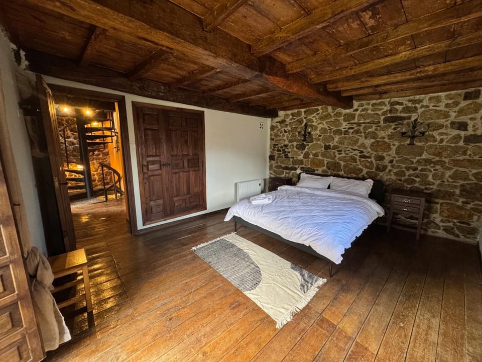 Bedroom, wardrobe