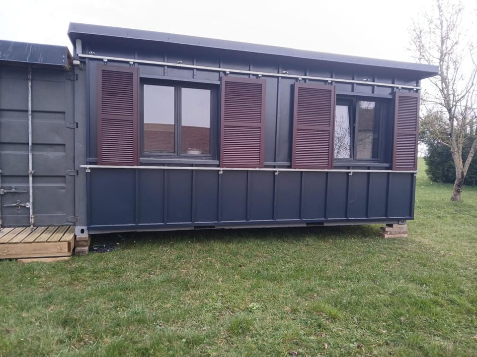 Lodge insolite sur camping à la ferme Campground/ 
RV Resort in Grand Est