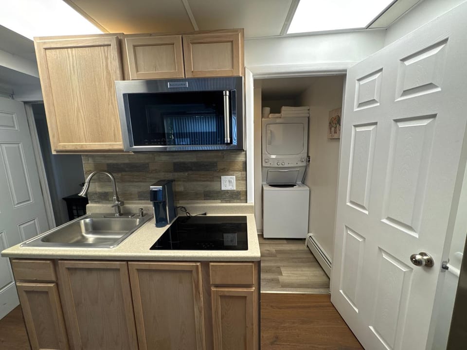 Anchorage Fireoved Experience Apartment in Anchorage