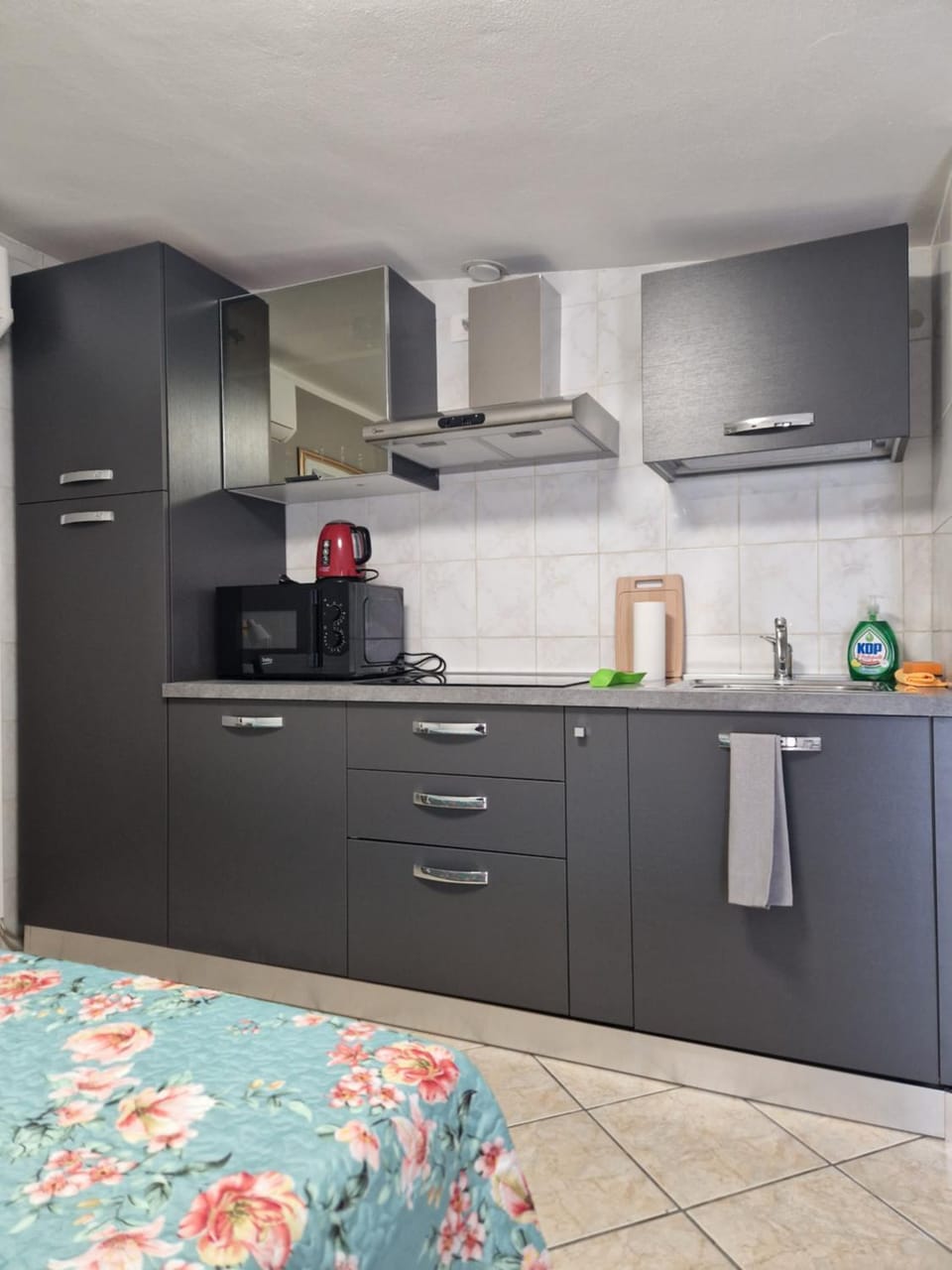 Kitchen or kitchenette, kitchen, kitchen
