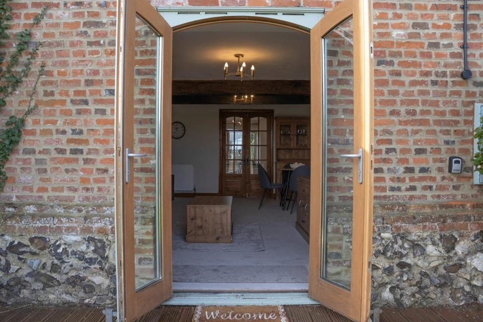 The Barn Hideaway, Norfolk Broads House in Broadland District