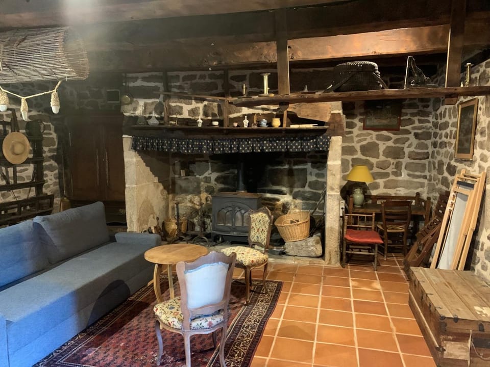 Living room, fireplace