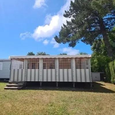 Camping 4 étoiles - Parc aquatique - ccbfgag Campground/ 
RV Resort in Les Mathes