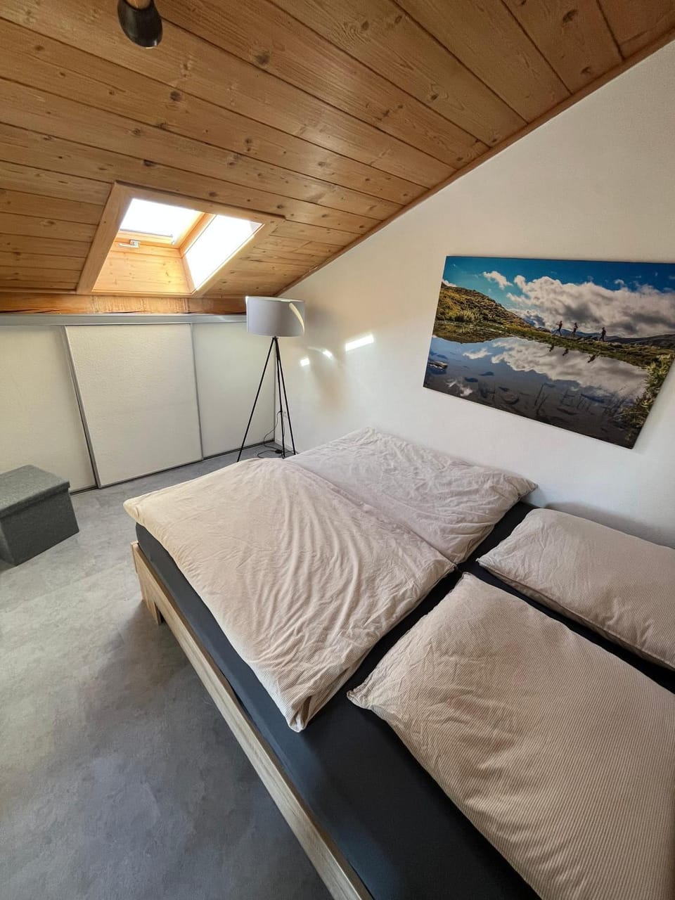 Bed, Bedroom