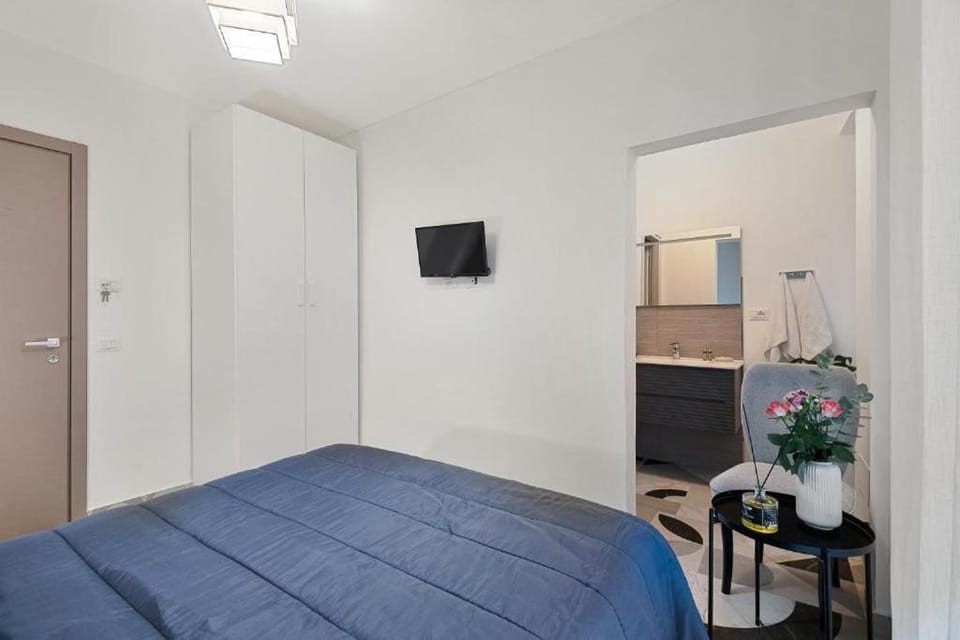 Rent House - Via Fiume 44 - Room 1 Bed and Breakfast in La Spezia