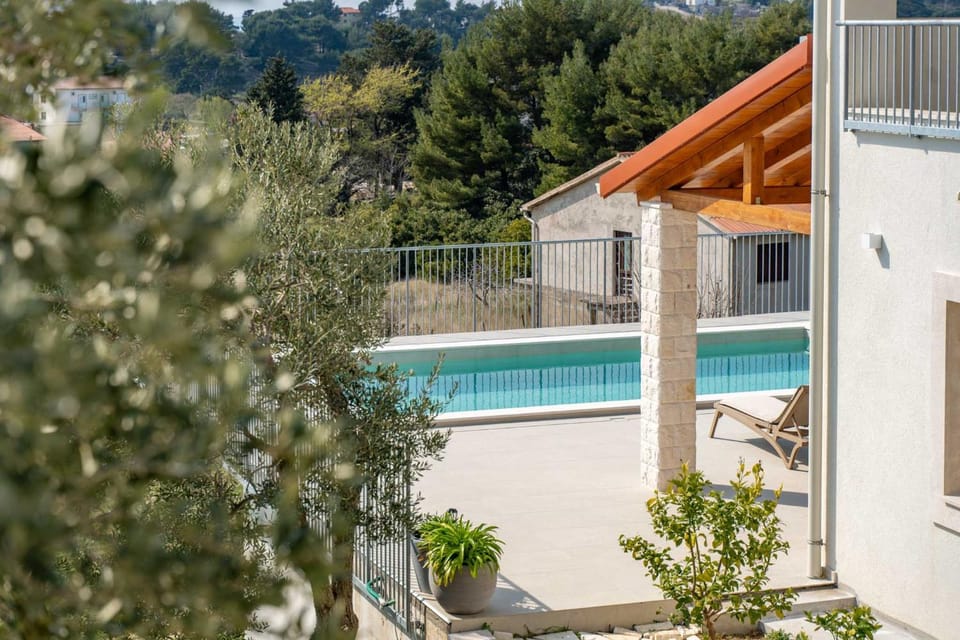 Balcony/Terrace, Swimming pool