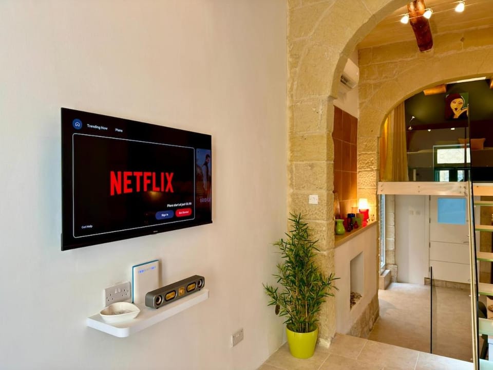 Dar Divinus - Eat, Wine, Sleep House in Malta