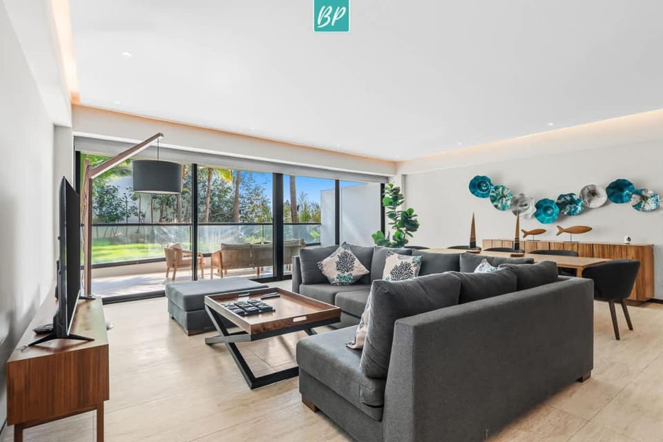 Narval Beachfront Residences - Pool Gym & Ocean Access Apartment in Bucerias