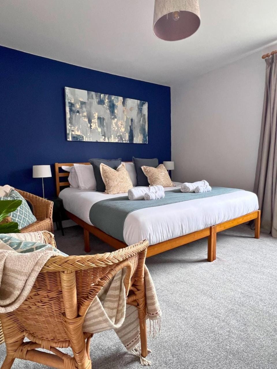 Bed, Photo of the whole room, Bedroom