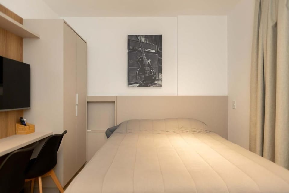 CENA Living - 505 · zCNA505 - Studio novo no Centro Wi-Fi, Portaria Apartment in Curitiba