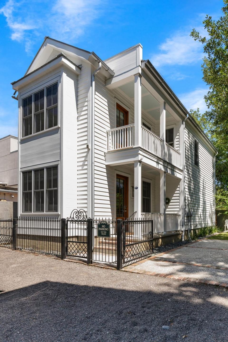 Downtown House Steps to King St Bars & Restaurants Apartment in Charleston