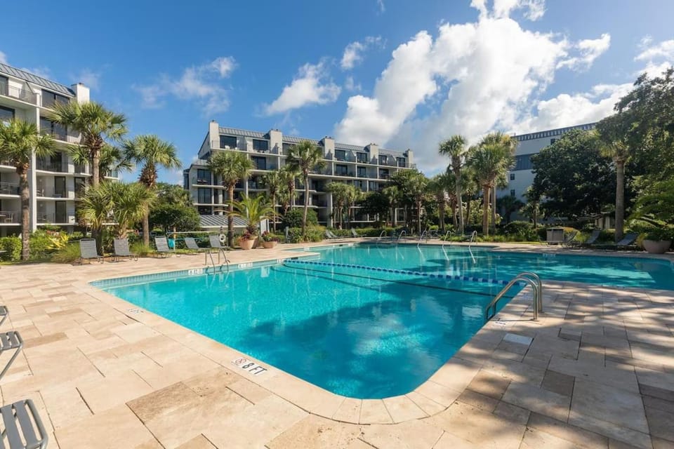 Oceanfront 3 BR Balcony Pool & Beach Access House in Wild Dunes