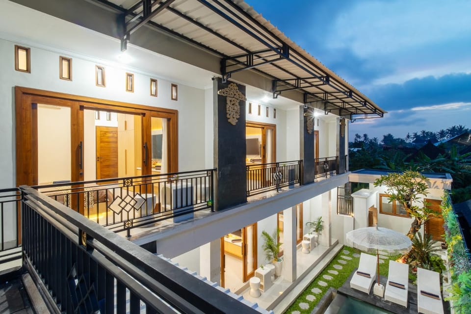 Property building, Night, Balcony/Terrace