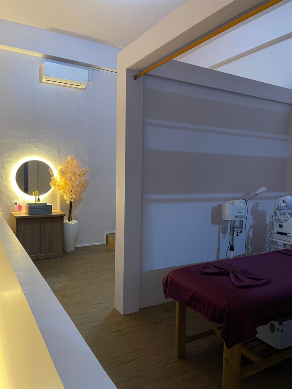 Massage, Massage, Spa and wellness centre/facilities