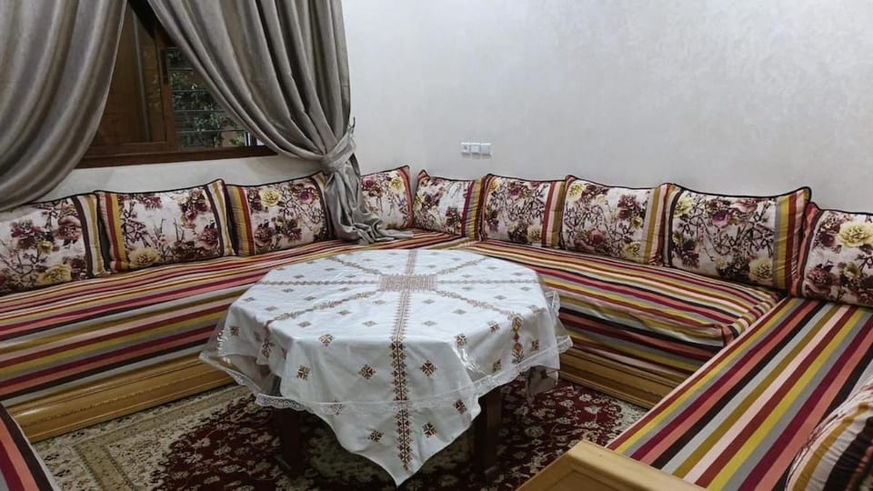 شقة عائلية عصرية هادئة ومريحة ذات موقع استراتيجي ممتاز Apartment in Fez-Meknès