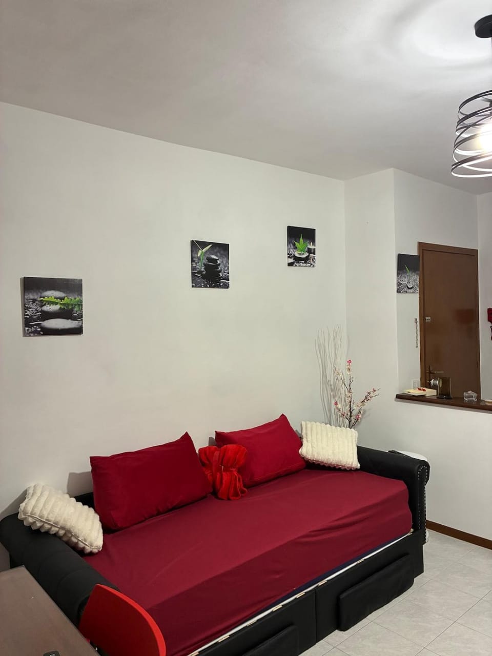 Bed, Living room
