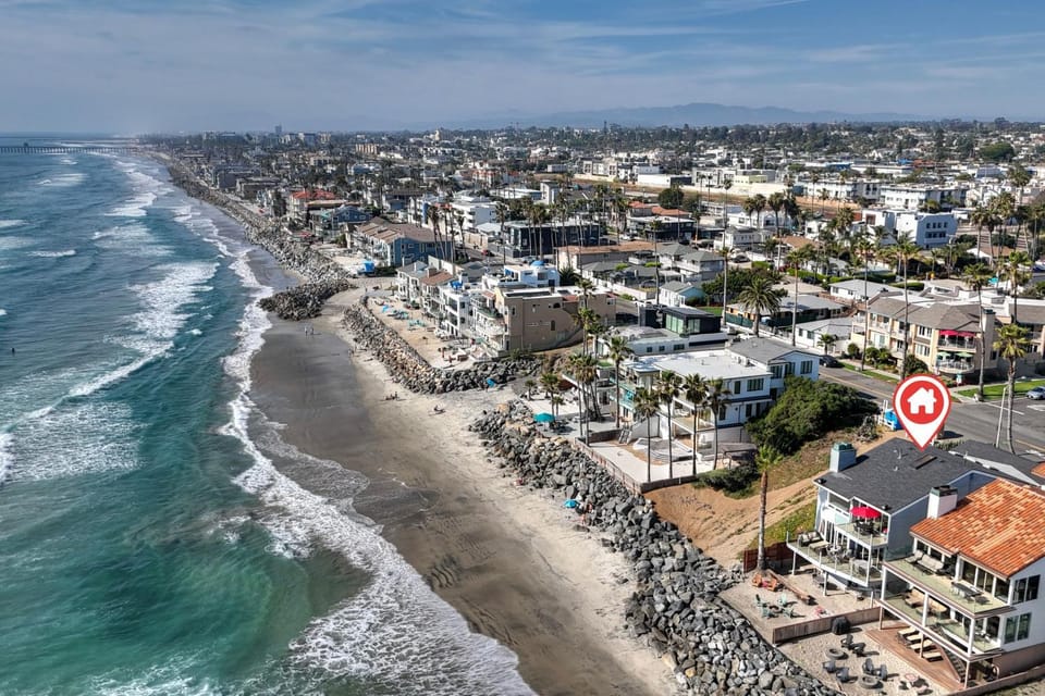 Pacific Edge Retreat, Entire Estate, Ocean Views, Luxury Coastal Escape House in Oceanside