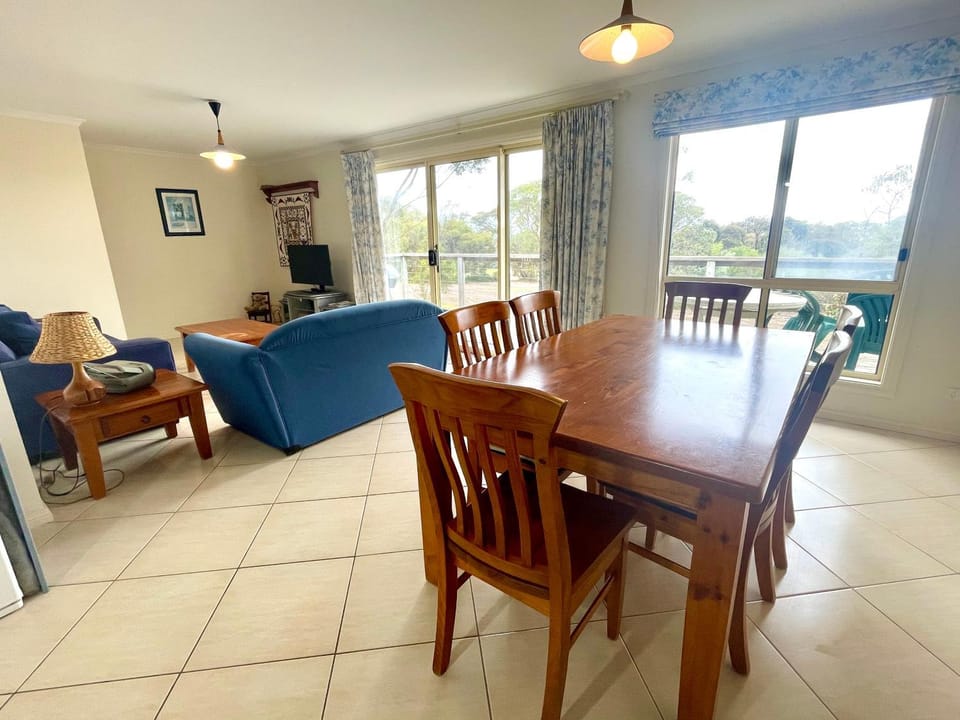 Bay-Ann Cottage House in Kingscote