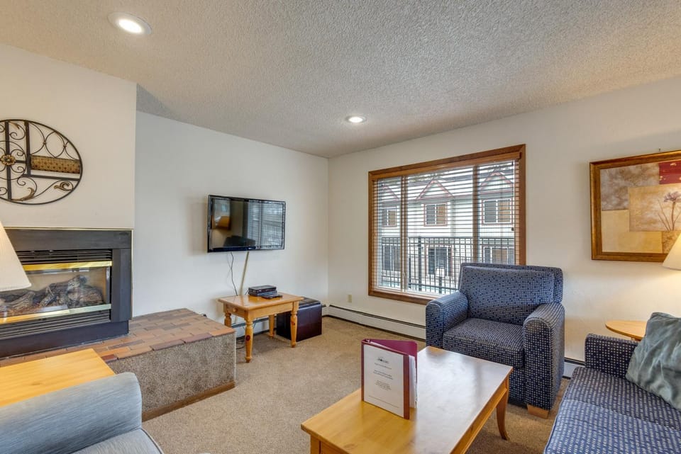 Mtn Base w/ Hot Tub Access Near Winter Park Resort House in Fraser