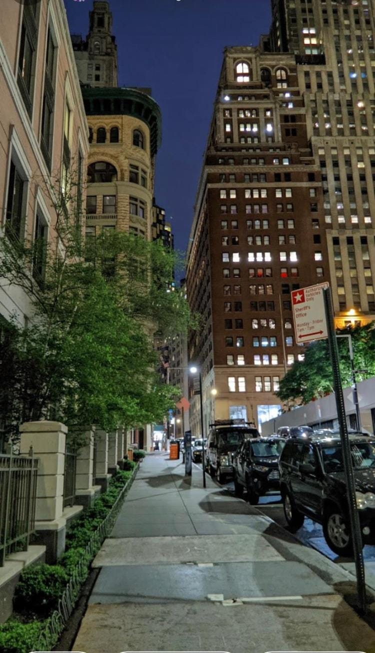 wall street large Private Bedroom ,High Speed Internet -Female only Vacation rental in Lower Manhattan