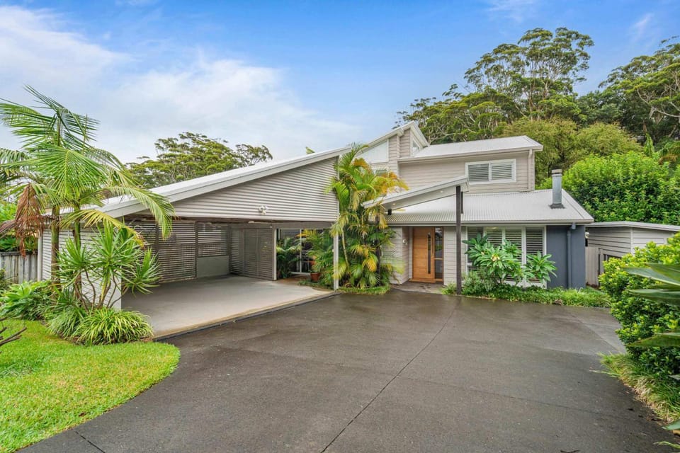 Hideaways by Coast Hosting House in Terrigal