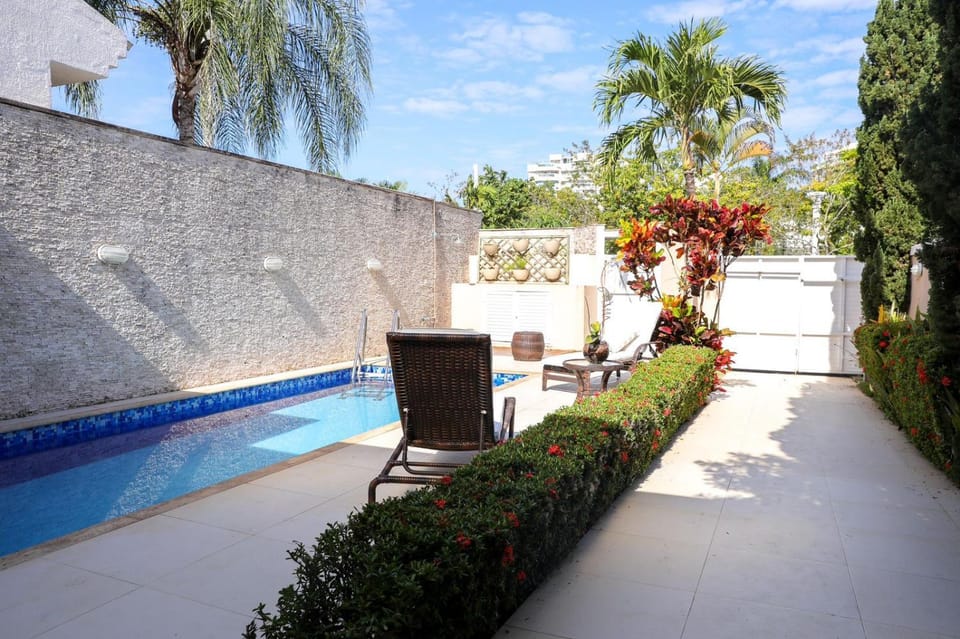 House em Condomínio Fechado Barra da Tijuca Apartment in Rio de Janeiro