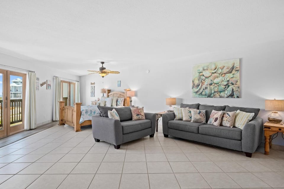 La Mirage 200 House in Port Aransas