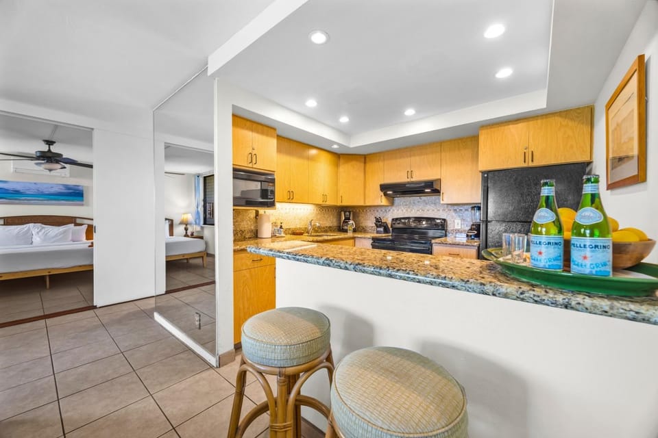 Kitchen or kitchenette