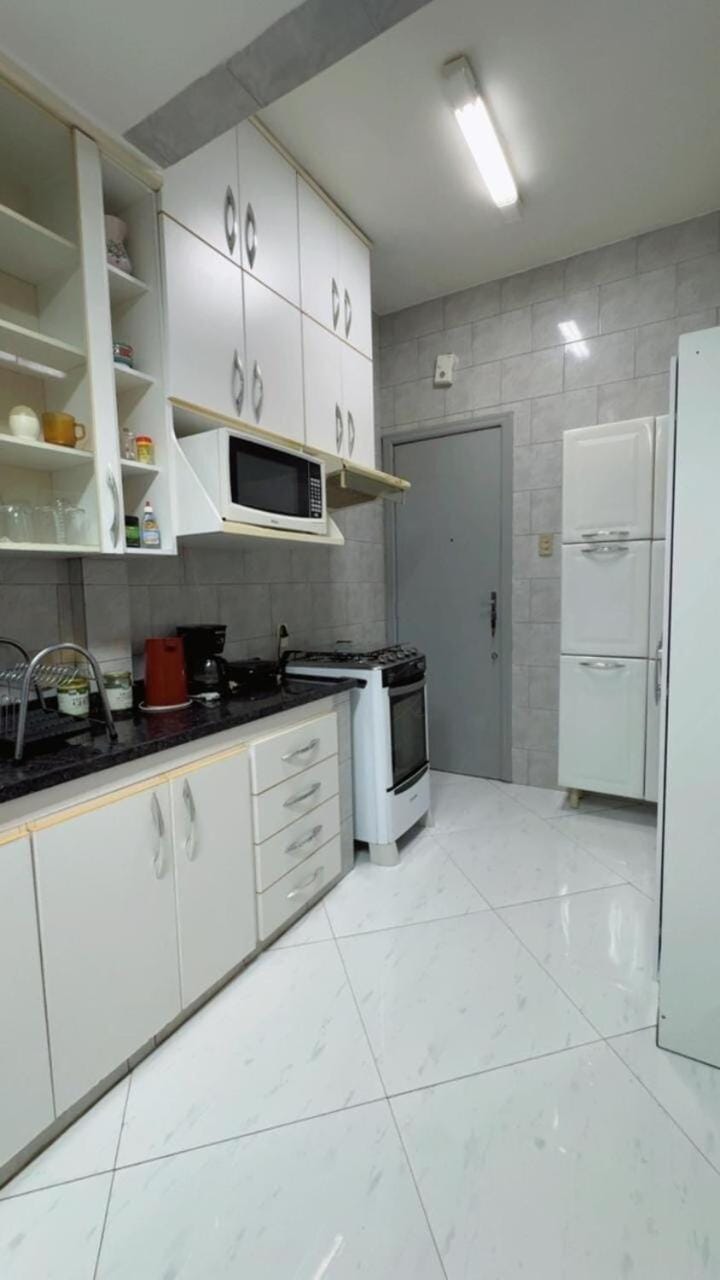 Kitchen or kitchenette, oven, pet friendly, stove