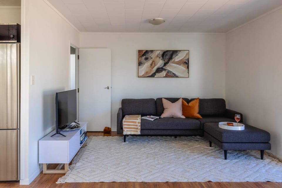 Blackpool Living - Beaches, Village & Easy Living House in Auckland Region