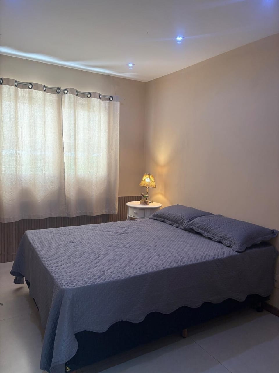 Casa no Centro, perto da Igreja Matriz, com varanda e ar condicionado House in São Pedro da Aldeia