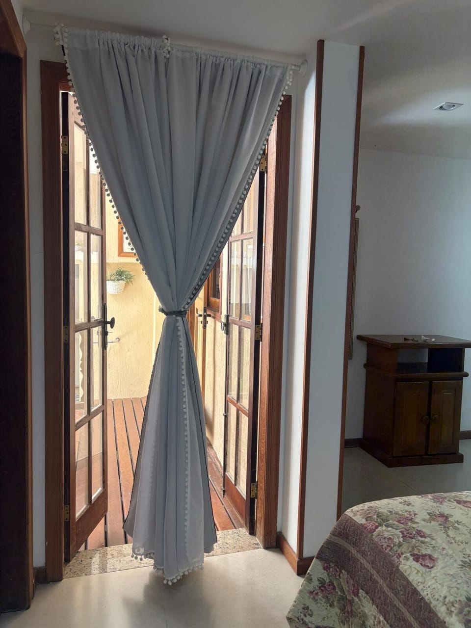 Casa no Centro, perto da Igreja Matriz, com varanda e ar condicionado House in São Pedro da Aldeia
