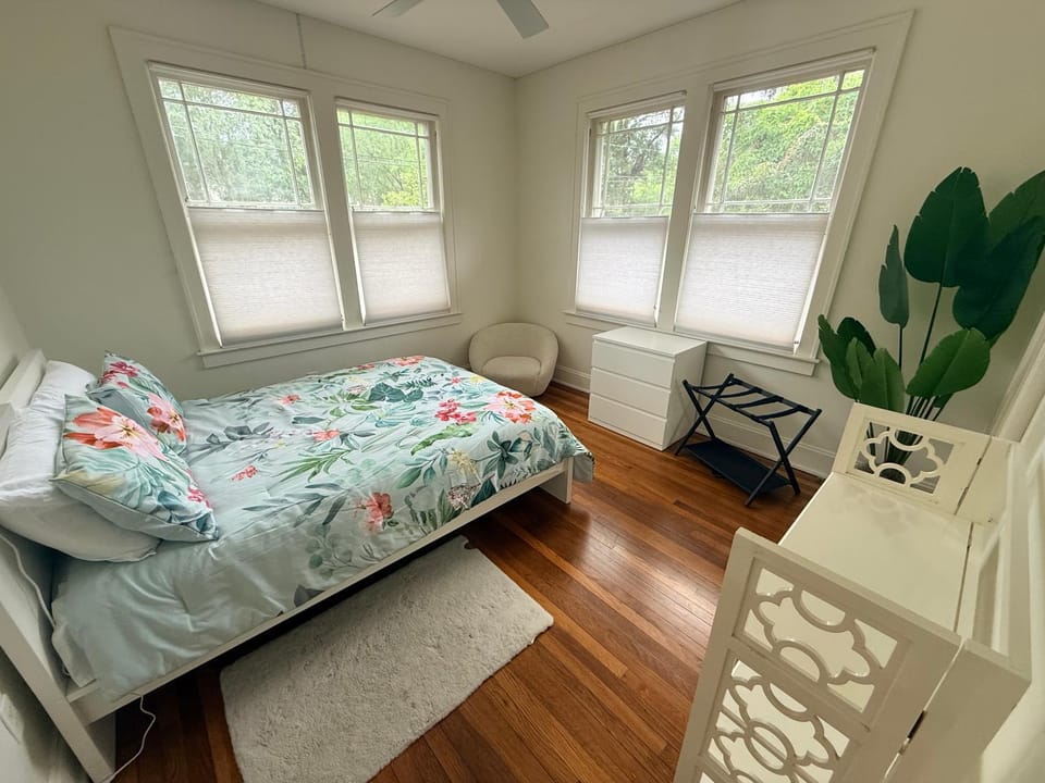 Luxury House in Historic Duckpond House in Gainesville