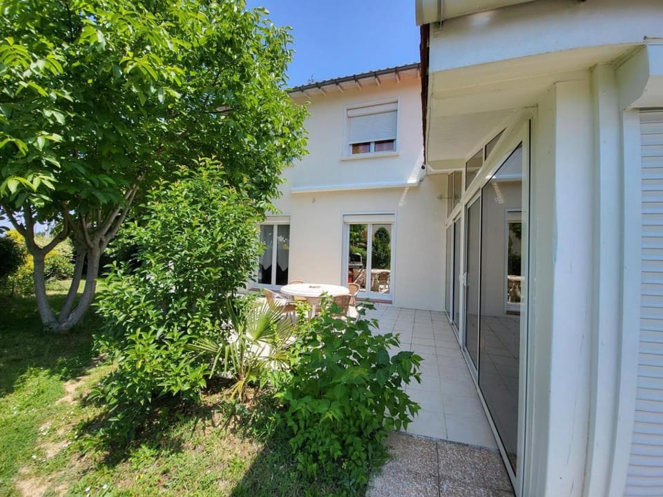 Maison venitia 14 personnes House in Occitanie