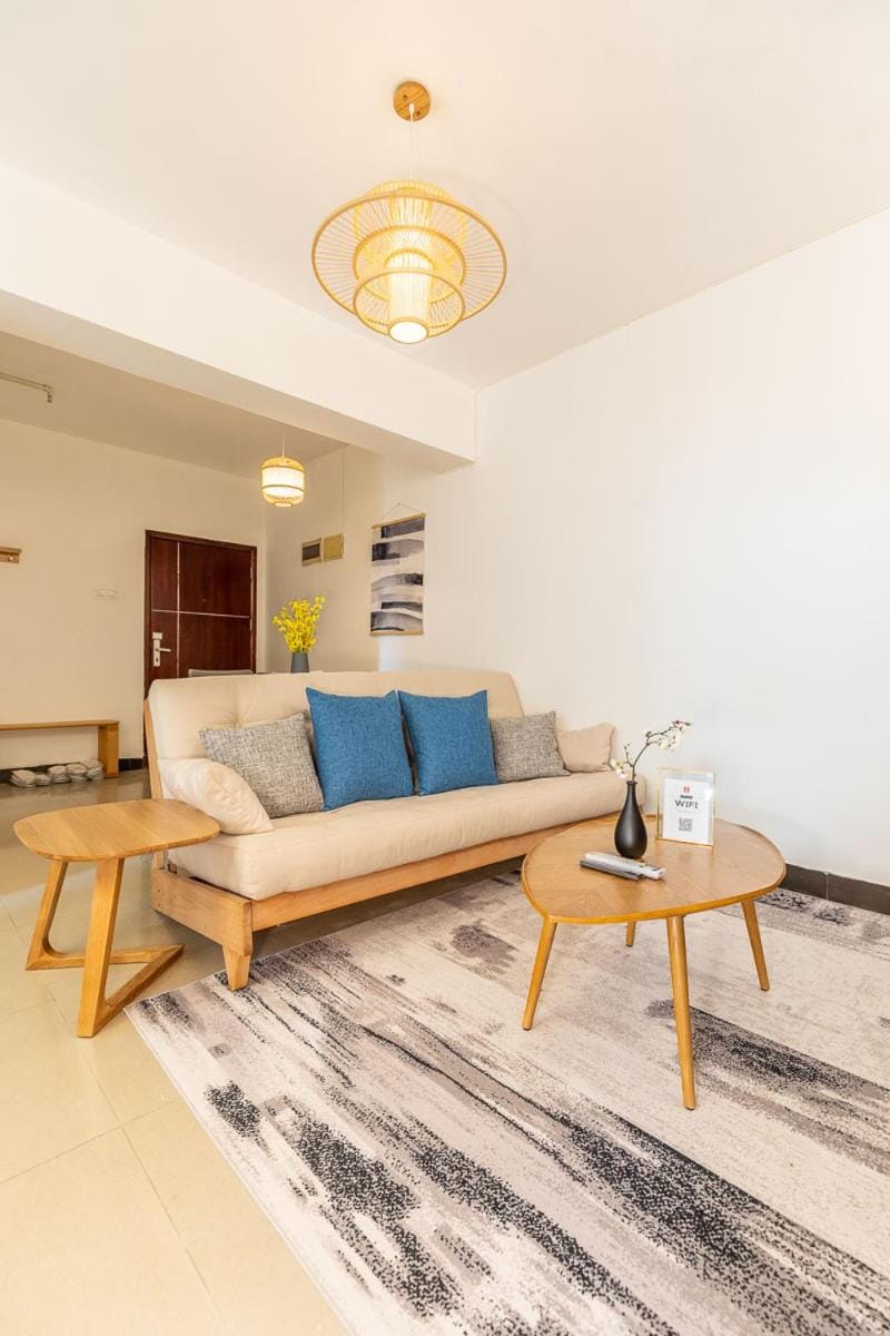 Luke Boutique Homestay -Guangzhou Shipaiqiao Gangding Subway Station Branch- Apartment in Guangzhou