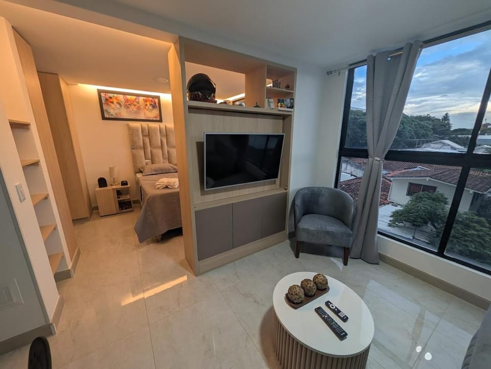 Comfortable private apartment near to Tennis Club Apartment in Cali