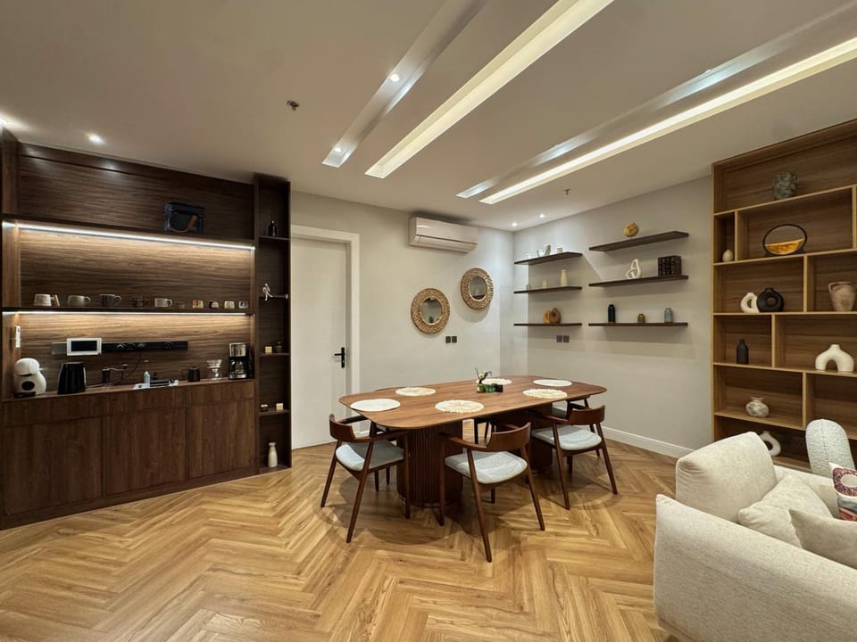 Coffee/tea facilities, Dining area, Food, Food