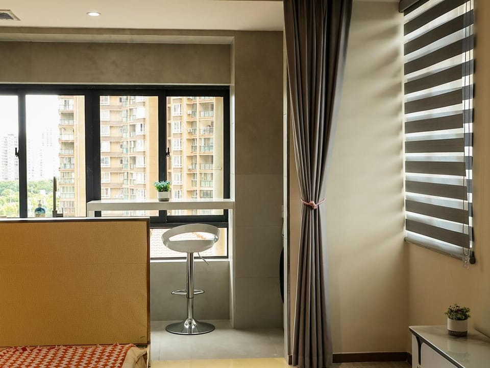 Happy little house - Smart and cozy big bed room - Observation bar - Exquisite lifestyle preferred - Fully equipped with home appliances - Capable of cooking Apartment in China