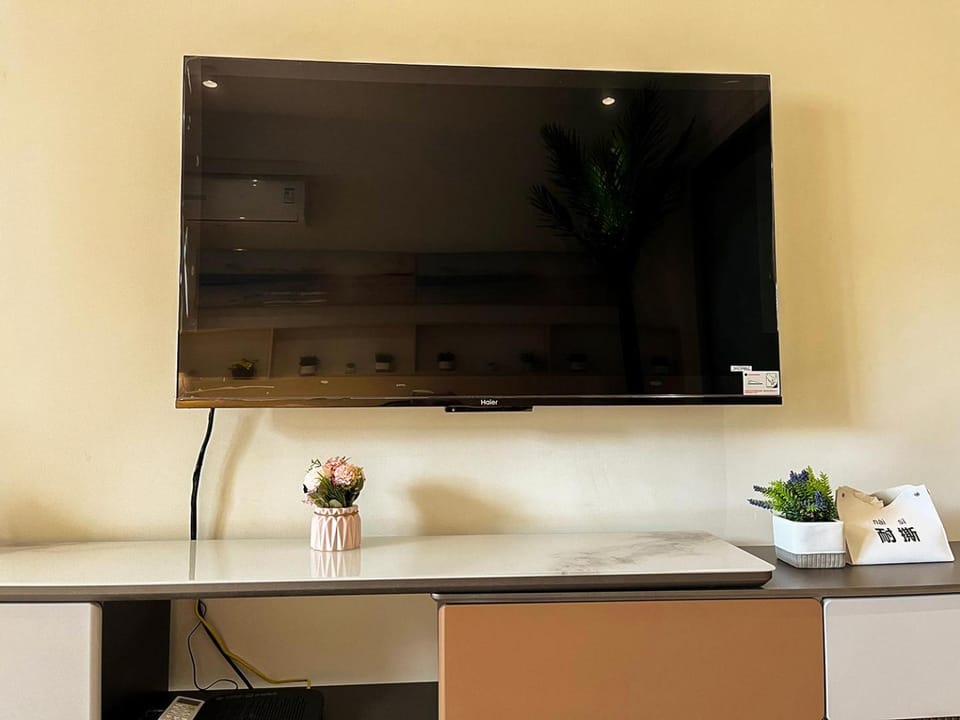 Happy little house - Smart and cozy big bed room - Observation bar - Exquisite lifestyle preferred - Fully equipped with home appliances - Capable of cooking Apartment in China