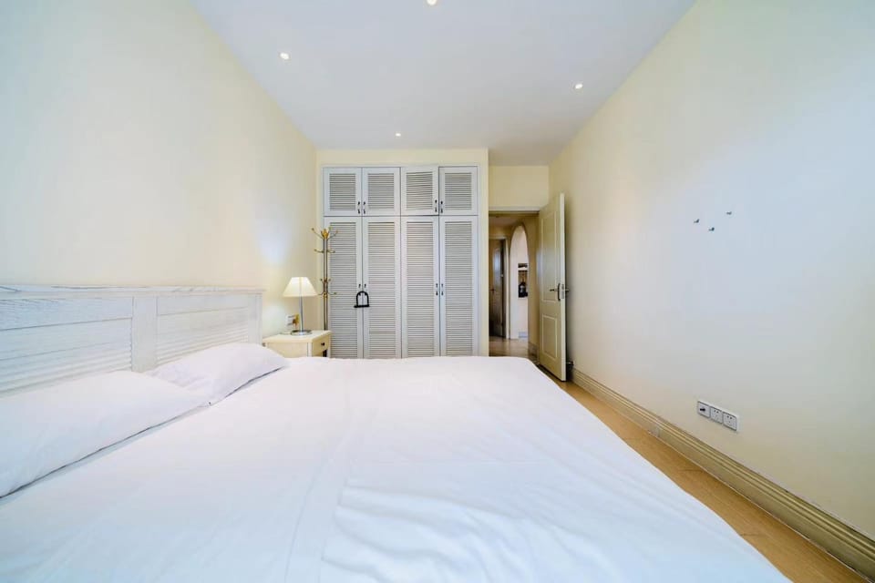 Luke Cloud VTSX Store Apartment in Sanya