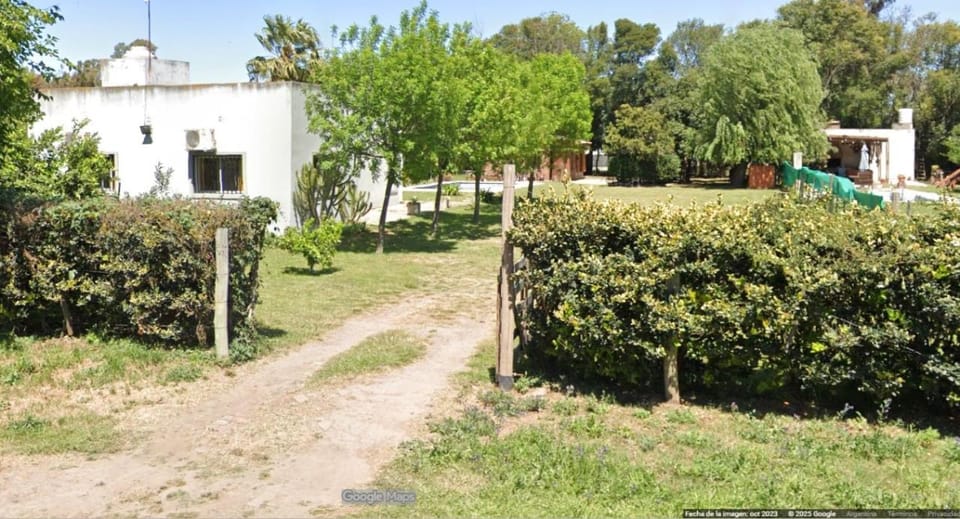 Quinta La Catalina House in Buenos Aires Province