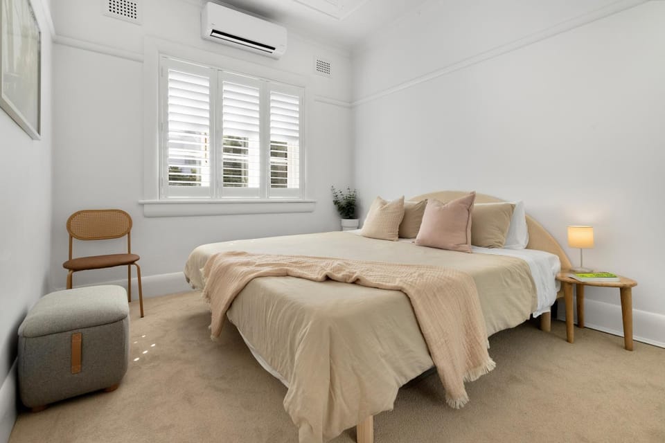 CAMP2/64B Steps to Sand; Bondi Beach 2BR Escape Apartment in Sydney
