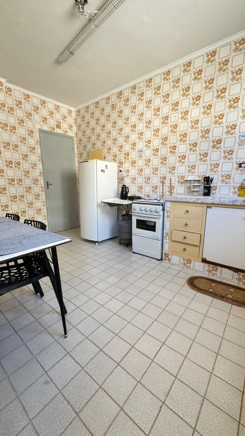 Kitchen or kitchenette, Dining area, Communal kitchen, oven, pet friendly, stove