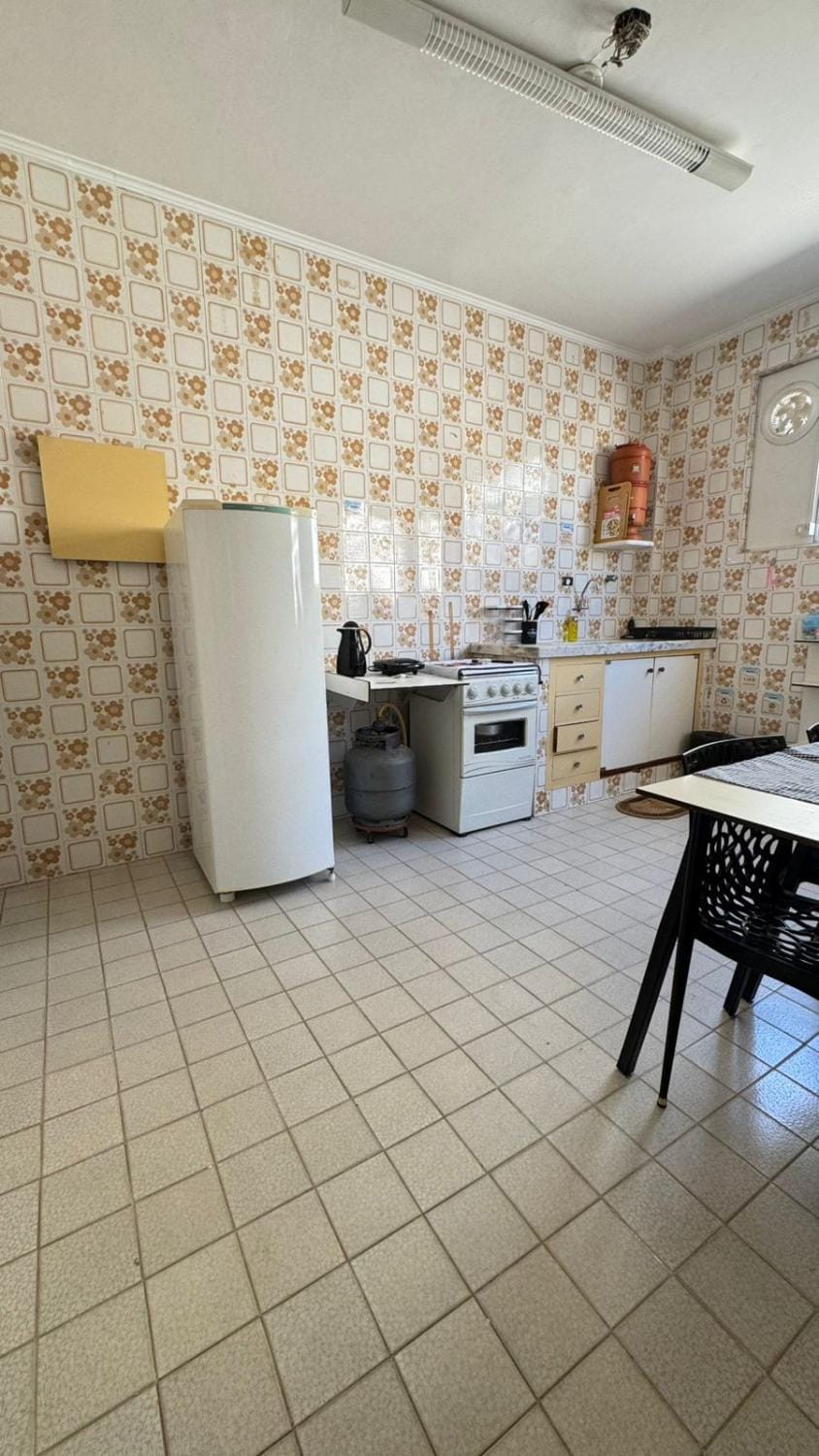 Kitchen or kitchenette, Dining area, Communal kitchen, oven, stove