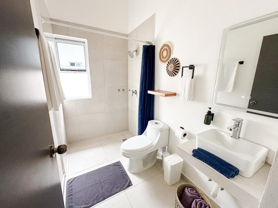 Bathroom, towels